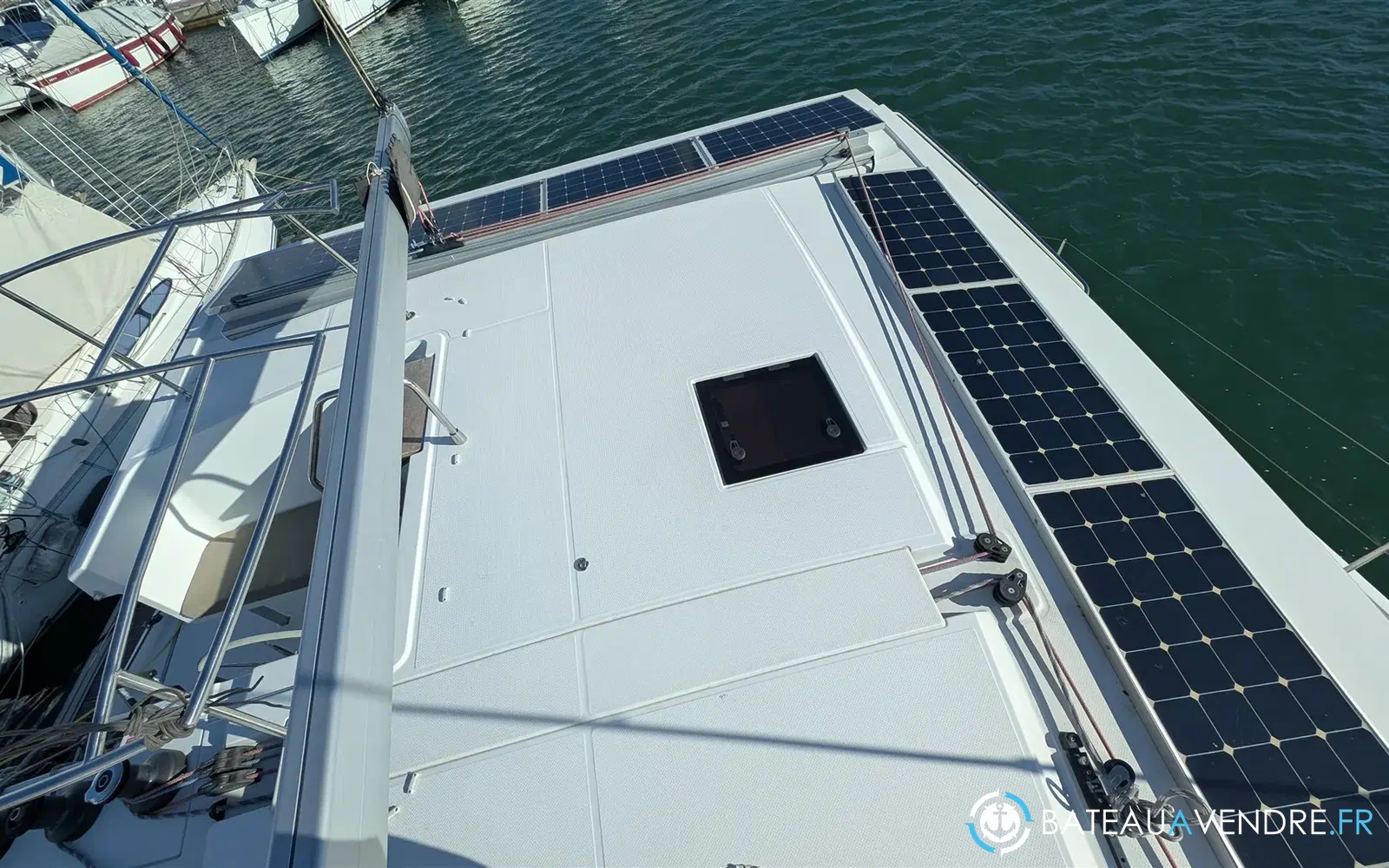 slider 23 Fountaine Pajot Lucia 40
