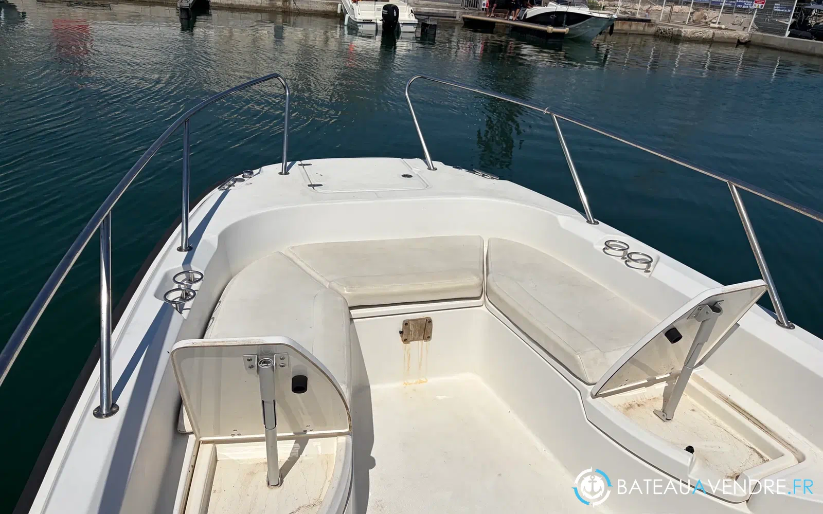 slider 8 Boston Whaler 270 Dauntless