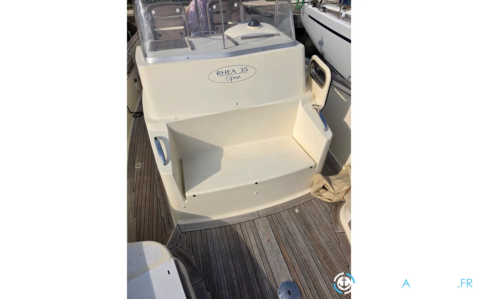 slider 10 Rhea 35 Open