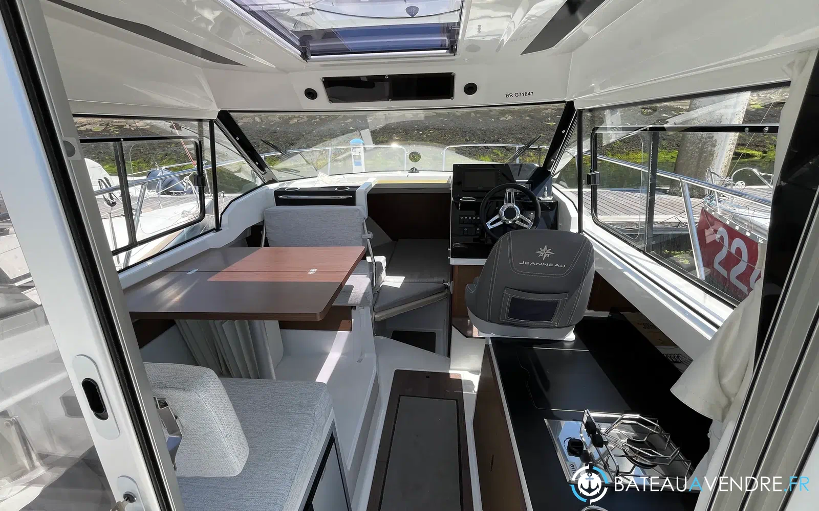 slider 6 Jeanneau Merry Fisher 795 Serie 2