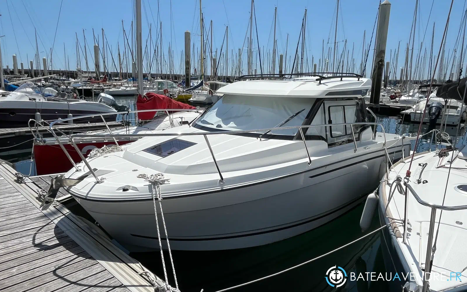 slider 1 Jeanneau Merry Fisher 795 Serie 2