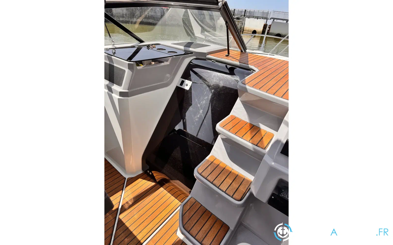 slider 1 Jeanneau Cap Camarat 7.5 DC Serie 2