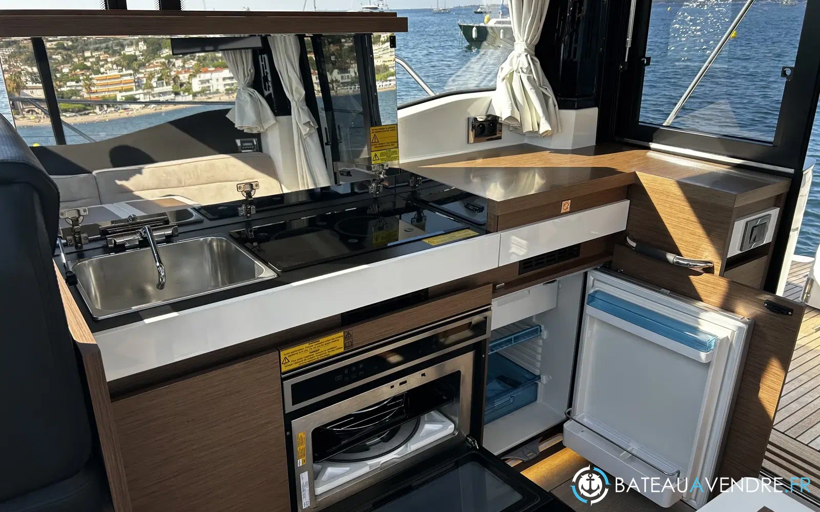 slider 12 Jeanneau NC 37