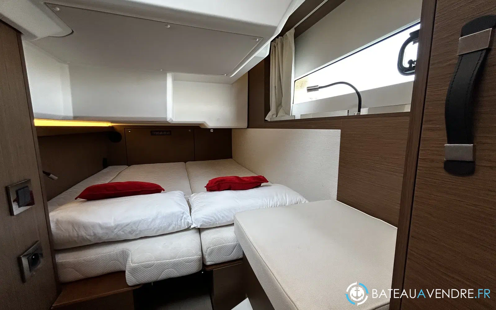 slider 22 Jeanneau NC 37