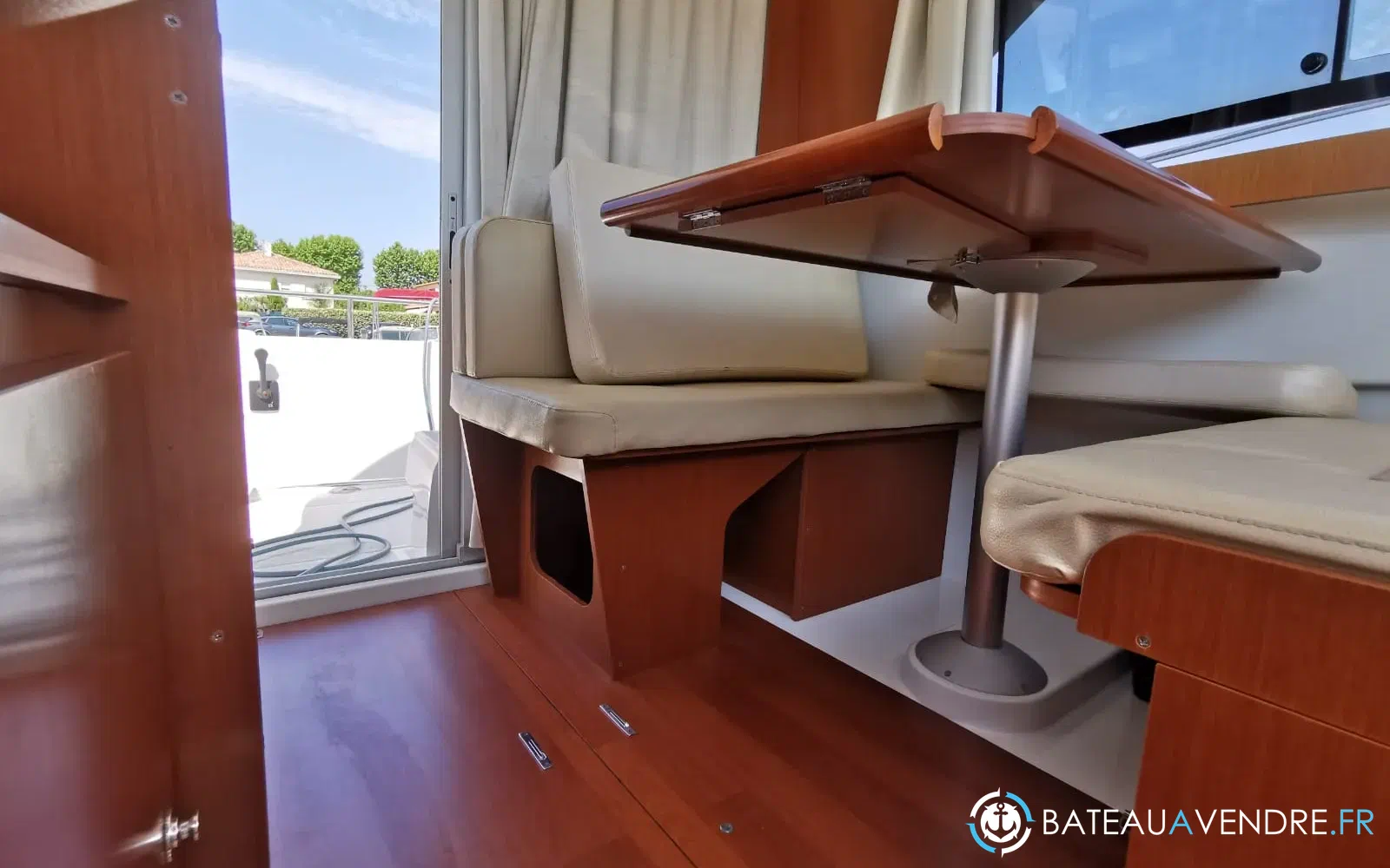 slider 17 Beneteau antares 8s