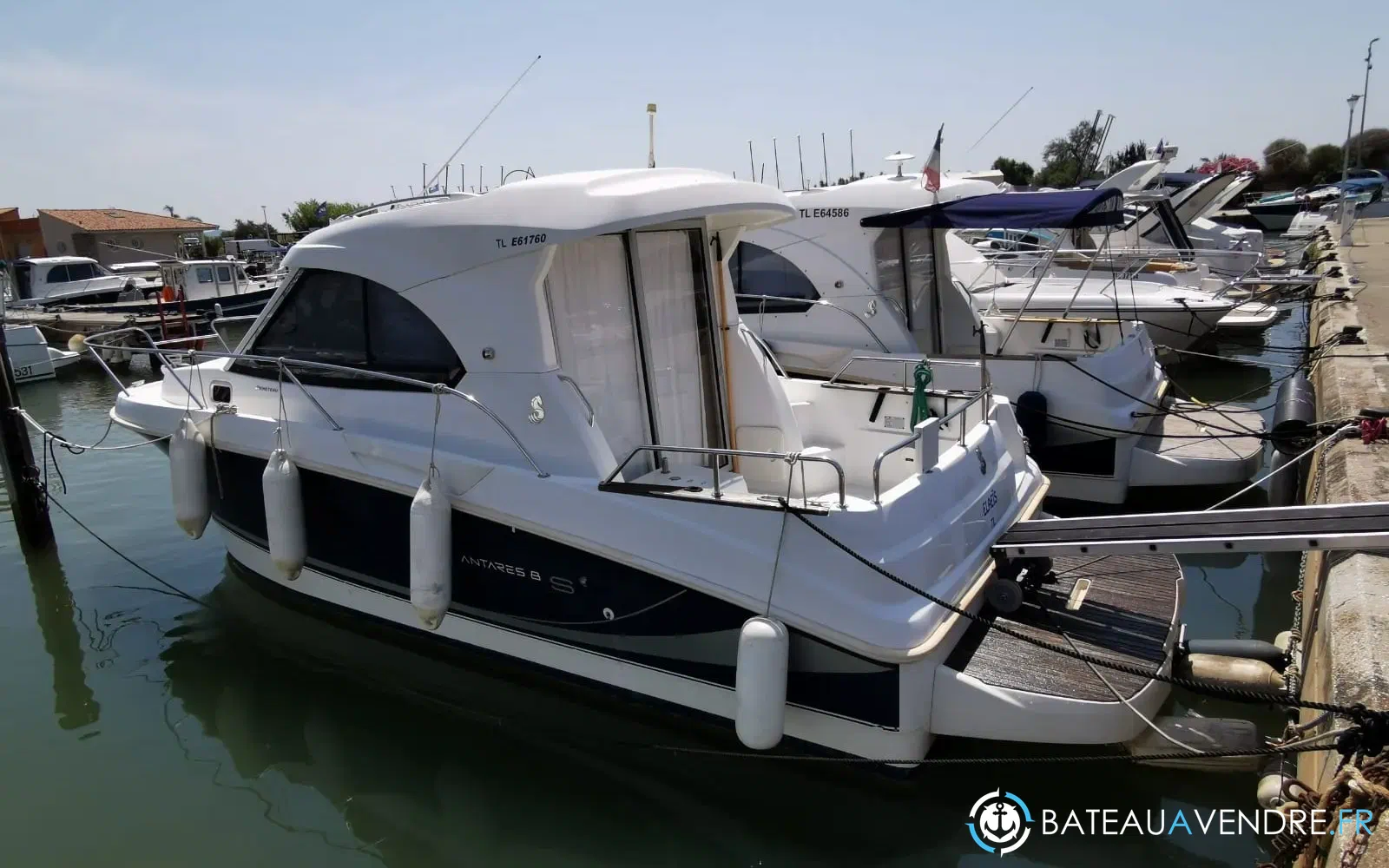 slider 2 Beneteau antares 8s