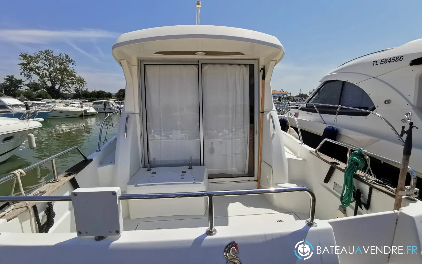 slider 4 Beneteau antares 8s