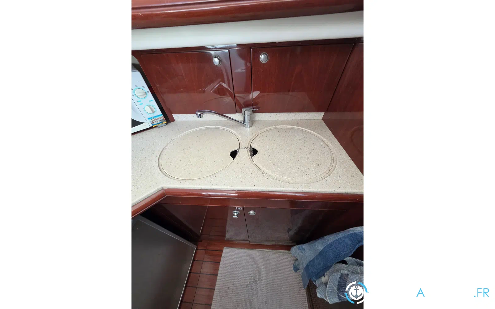 slider 23 Jeanneau Prestige 36