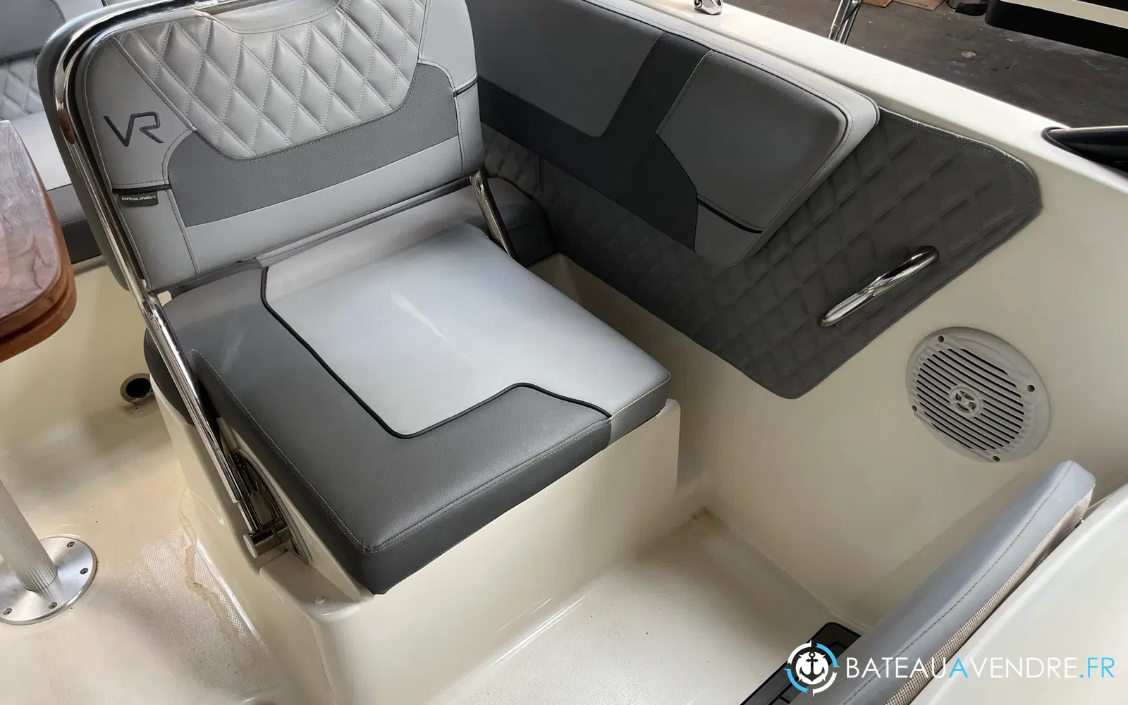 slider 6 Bayliner VR6 BOWRIDER OB