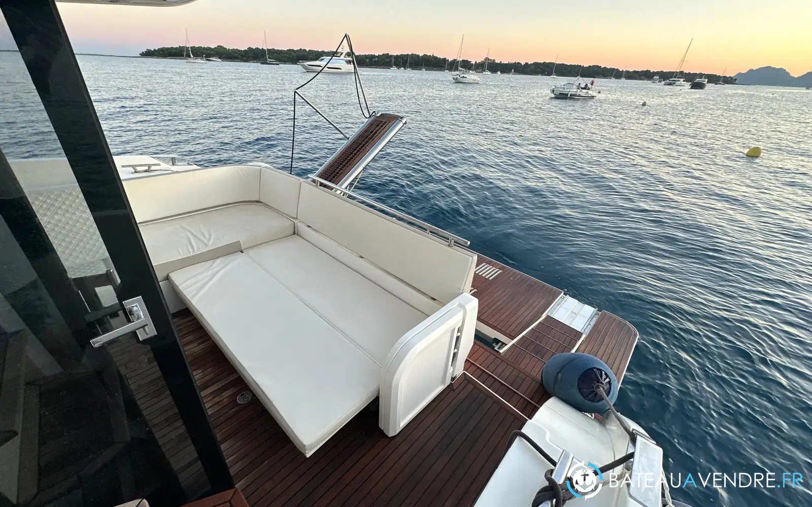 slider 17 Galeon 420 Fly
