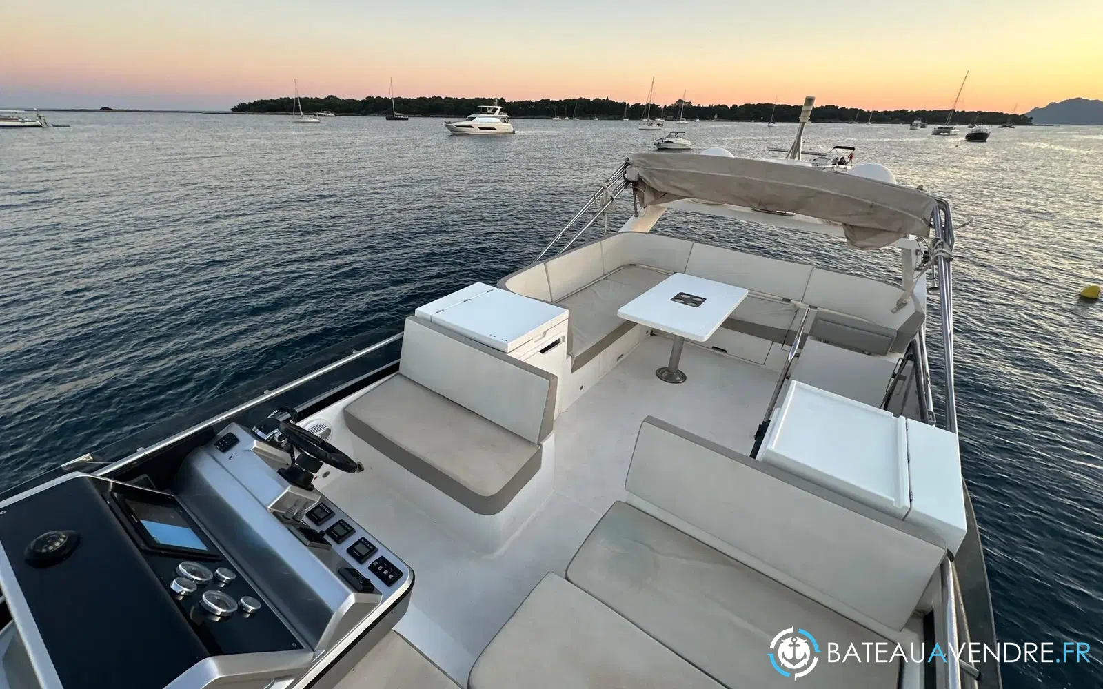 slider 7 Galeon 420 Fly
