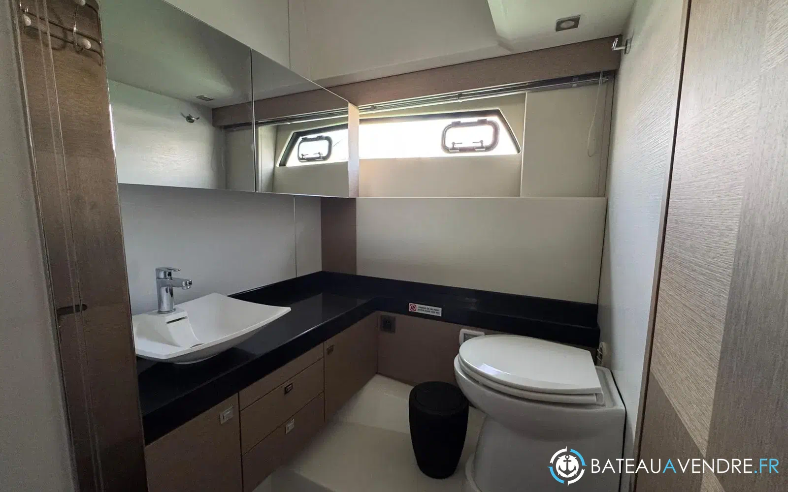 slider 9 Prestige Yachts 500 Fly