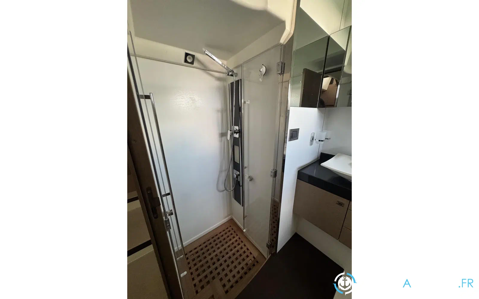 slider 10 Prestige Yachts 500 Fly
