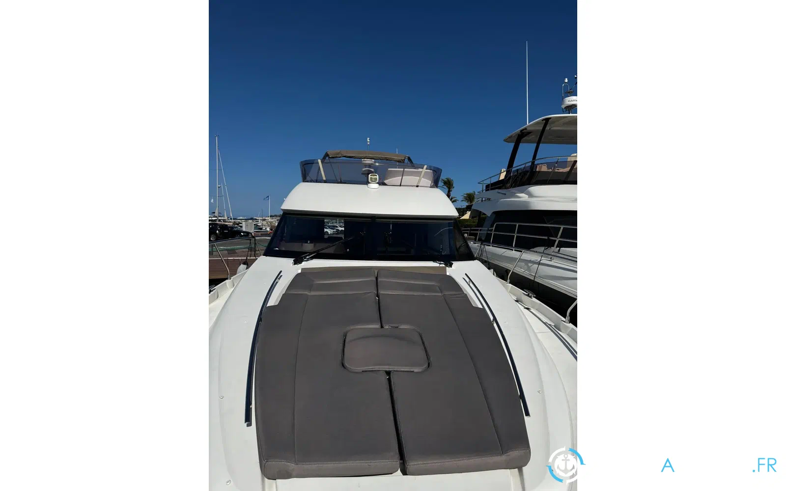 slider 2 Prestige Yachts 500 Fly