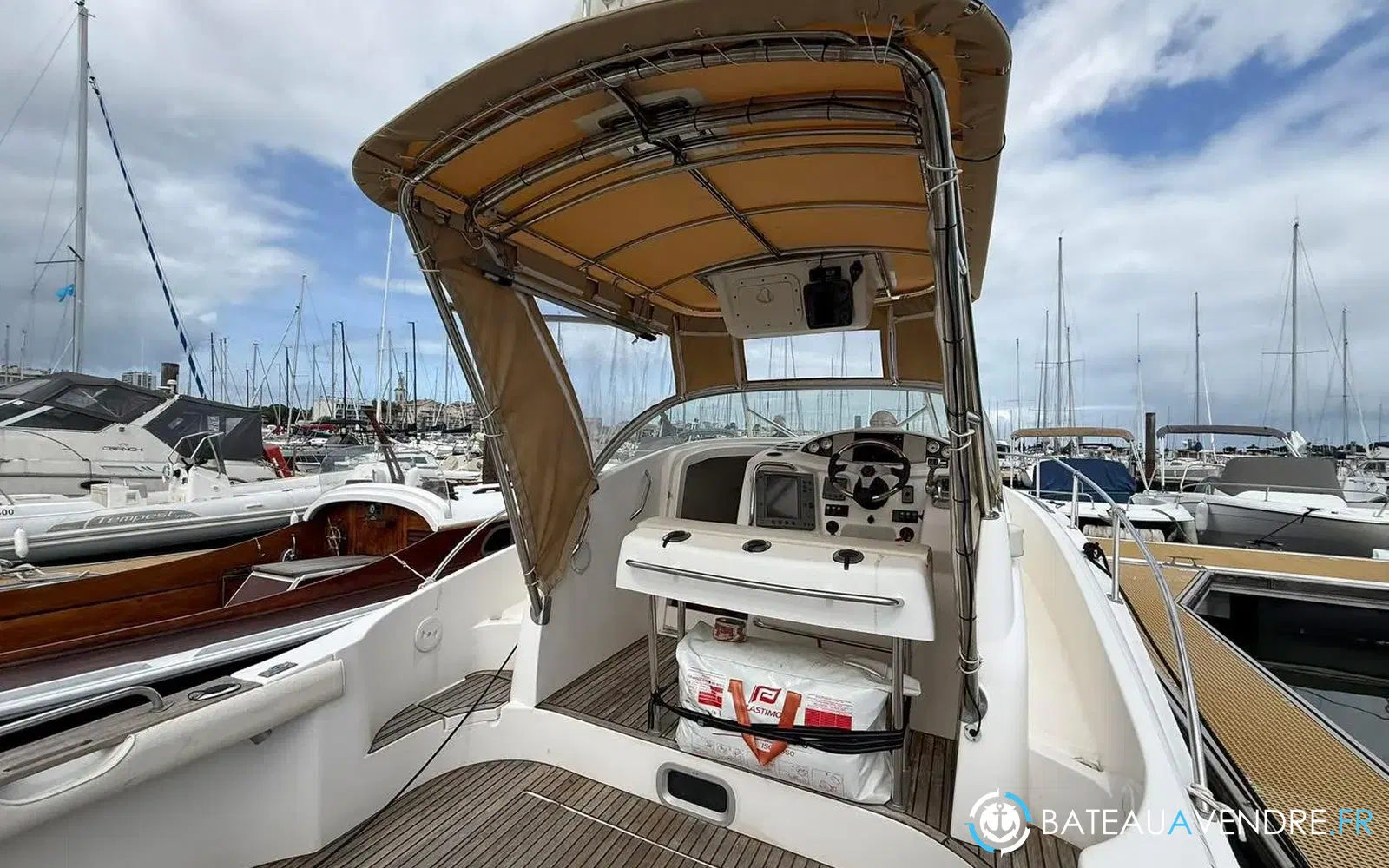 slider 16 Jeanneau Cap Camarat 925 WA