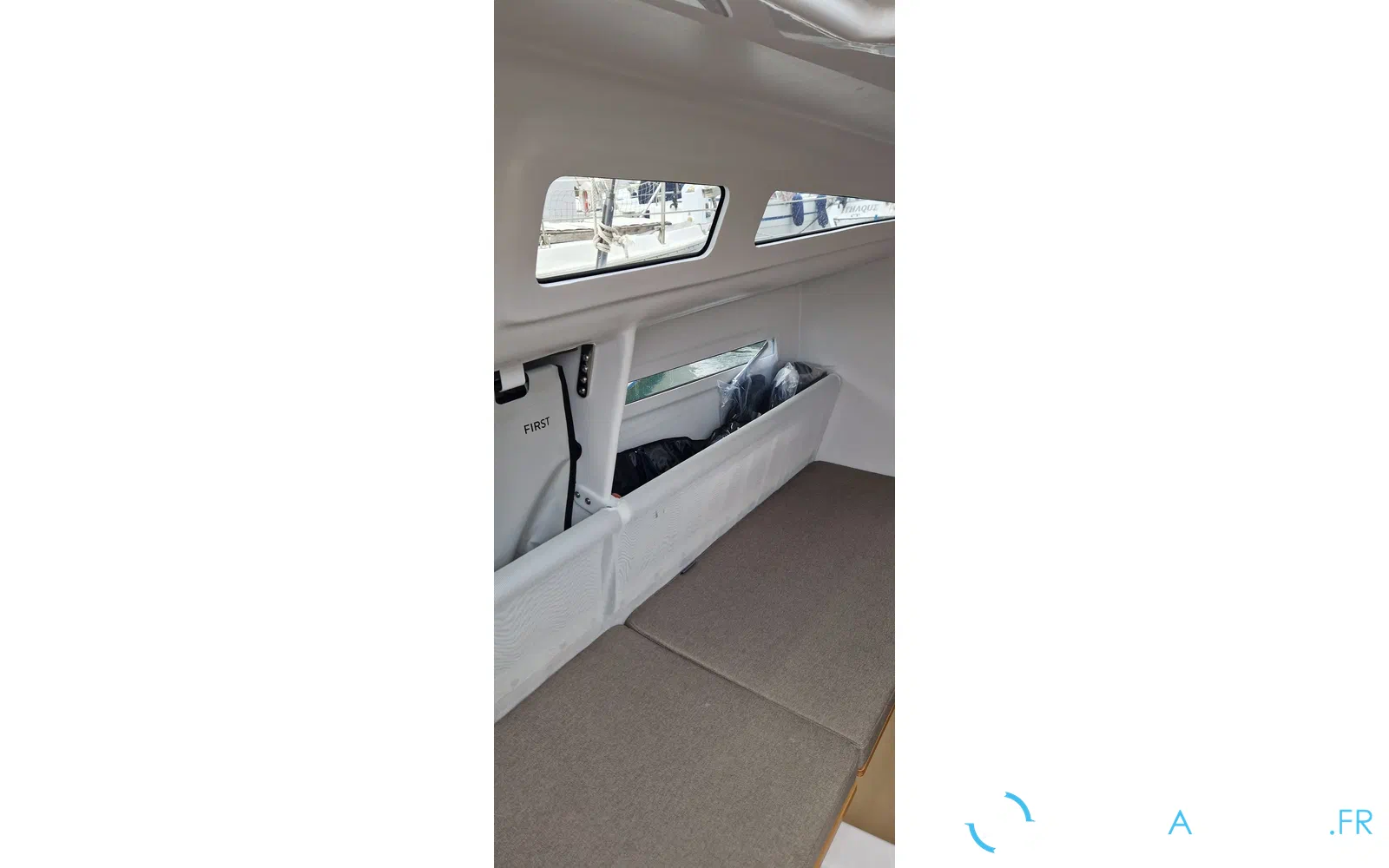 slider 7 Beneteau First 27