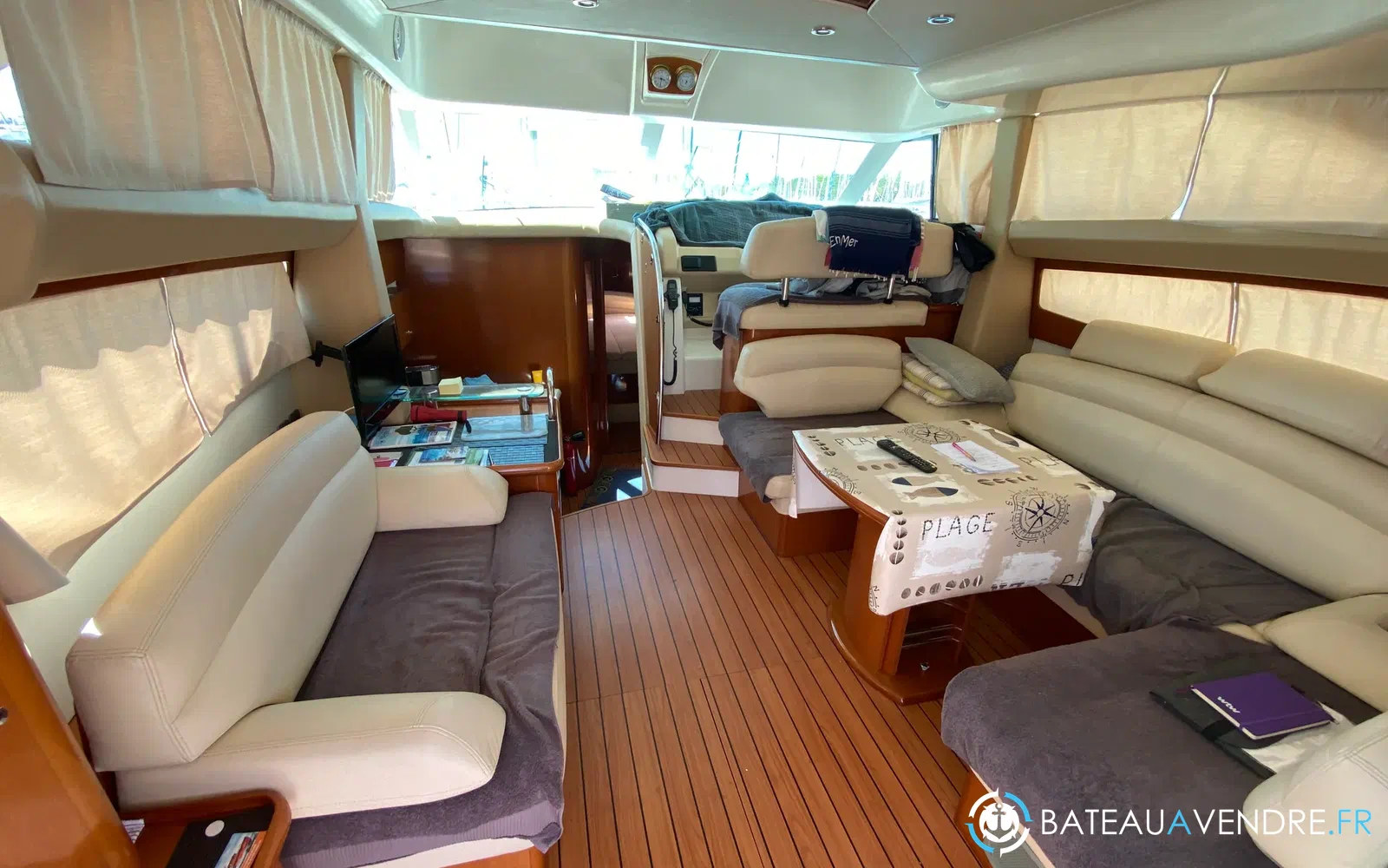 slider 9 Jeanneau Prestige 42 Fly