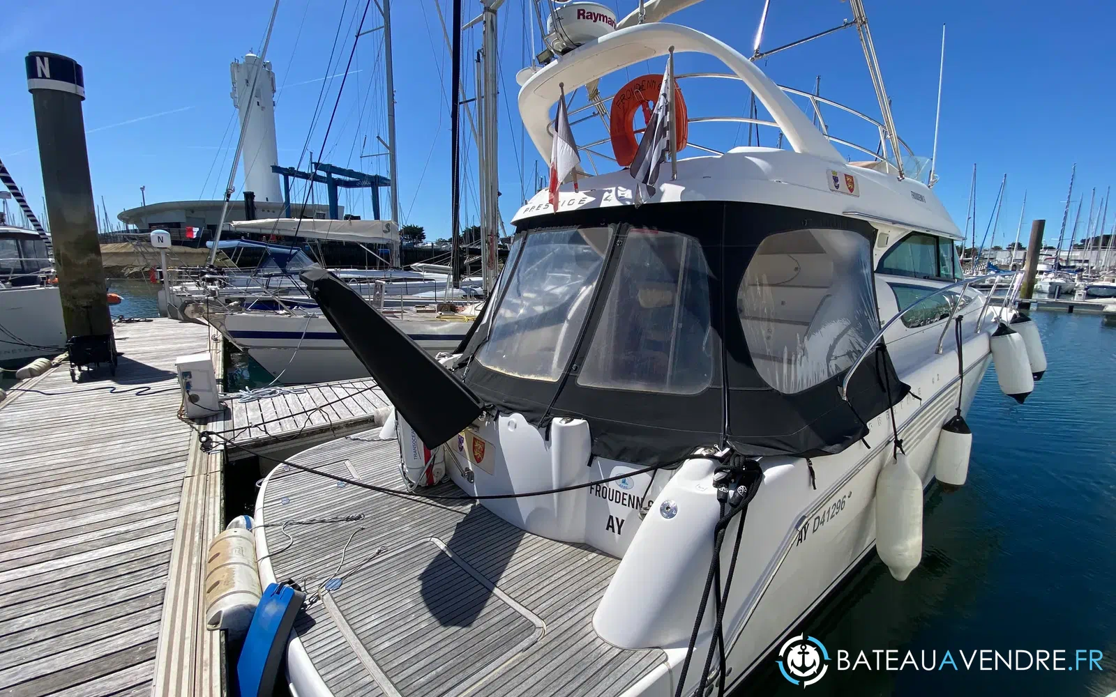 slider 1 Jeanneau Prestige 42 Fly