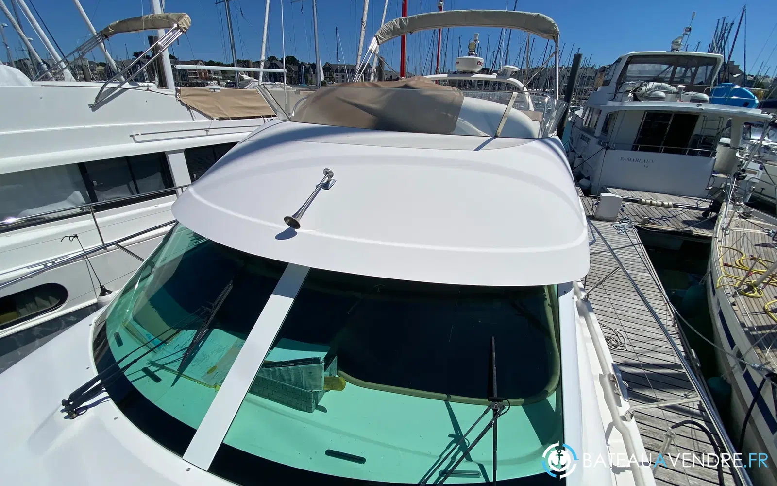 slider 5 Jeanneau Prestige 42 Fly