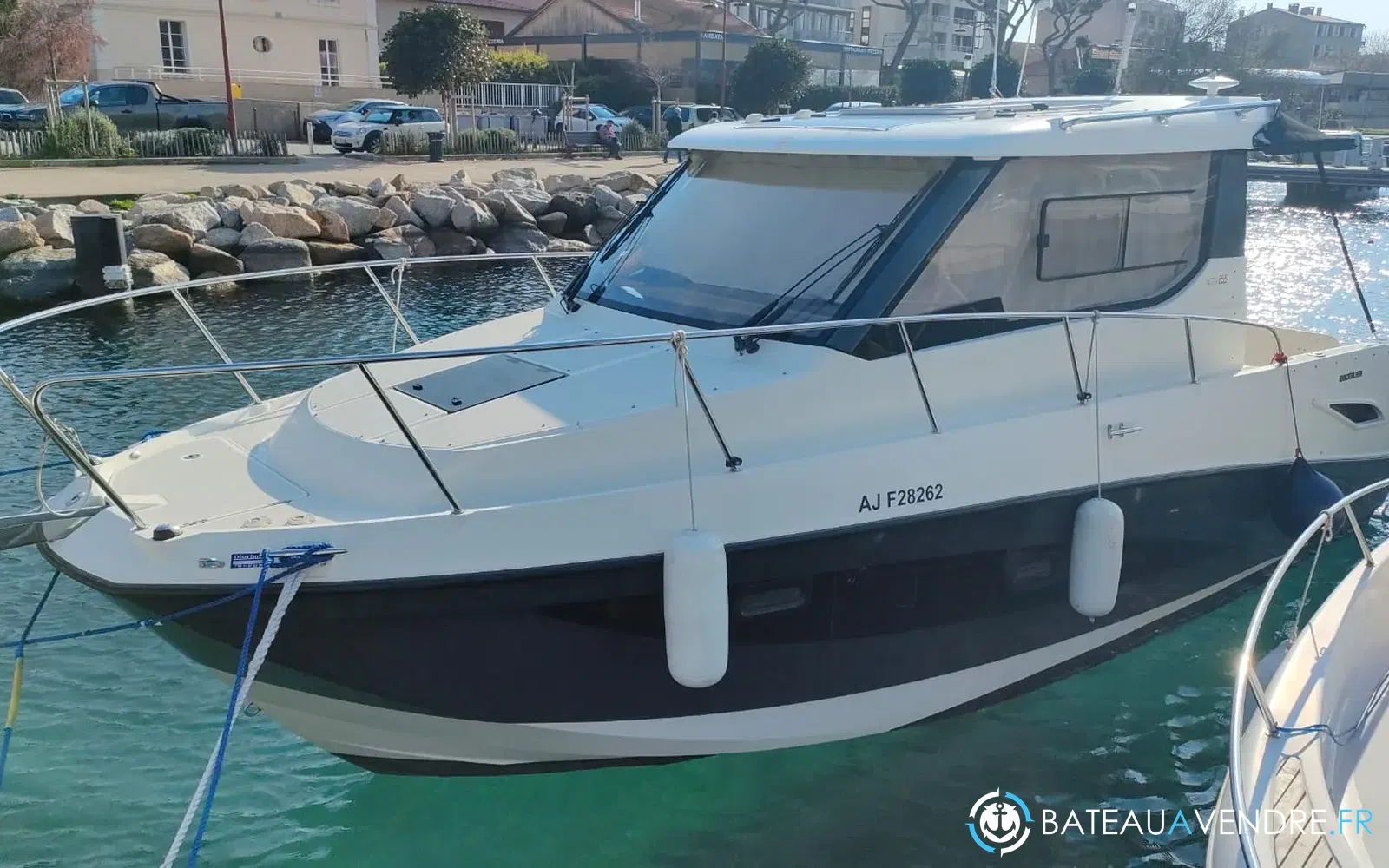 slider 1 Quicksilver Activ 855 Cruiser
