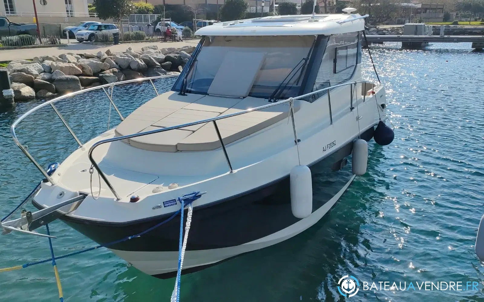 slider 8 Quicksilver Activ 855 Cruiser