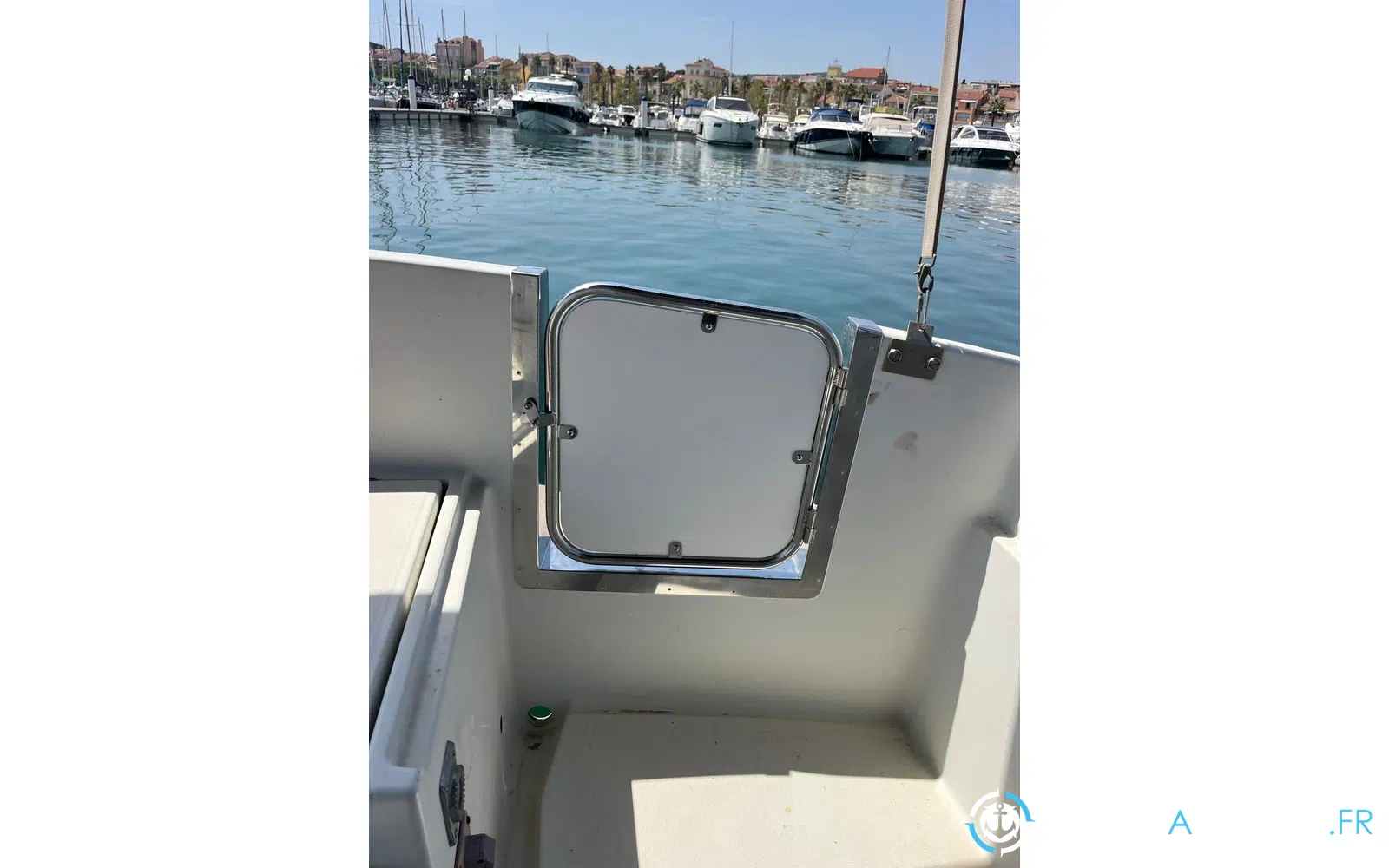 slider 9 Beneteau Antares 800