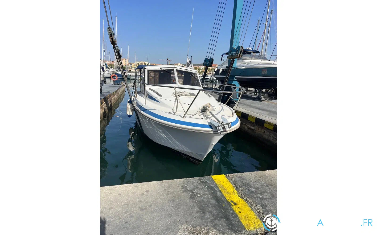 slider 1 Beneteau Antares 800