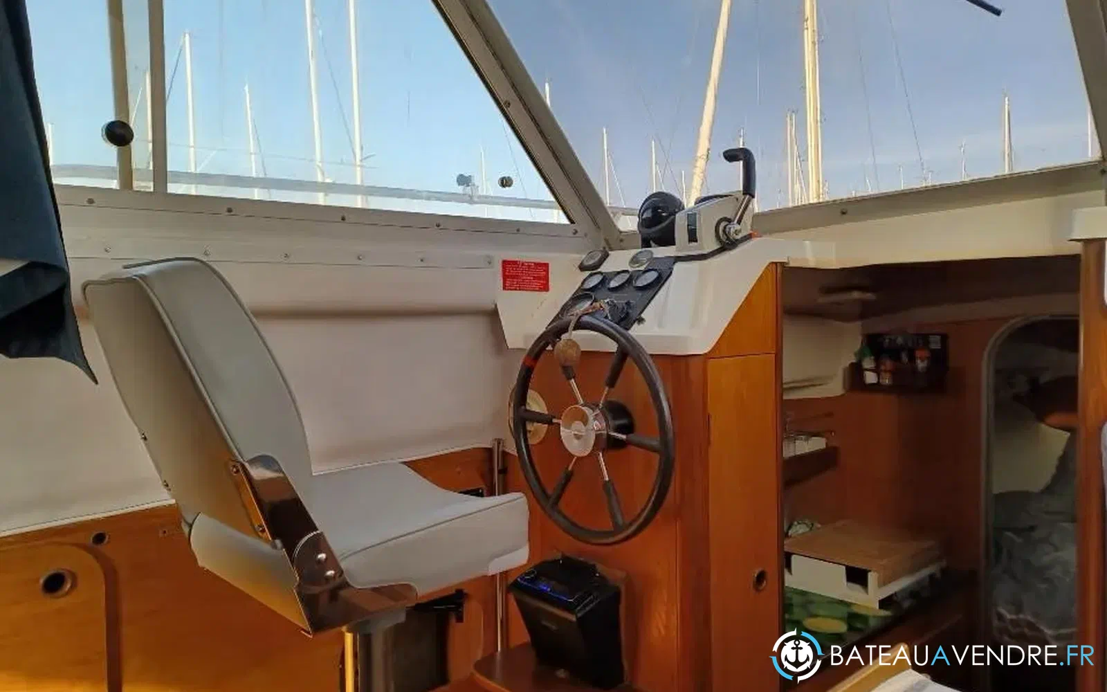 slider 8 Beneteau Antares 800
