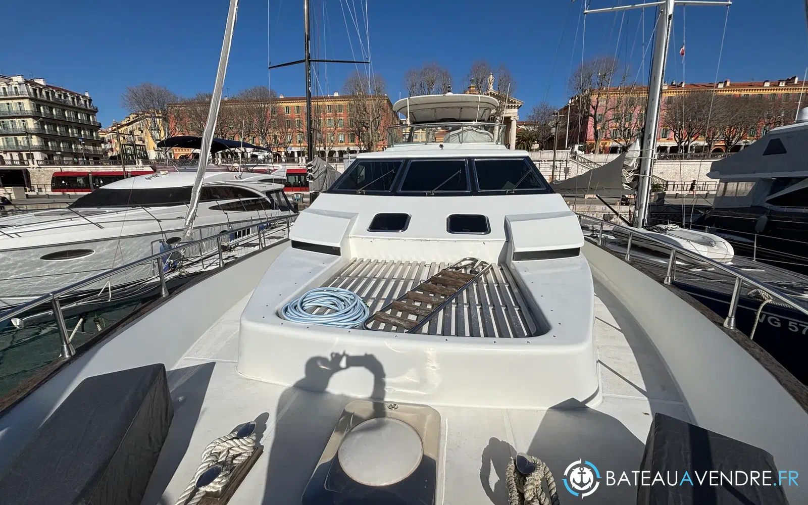 slider 7 Azimut 76