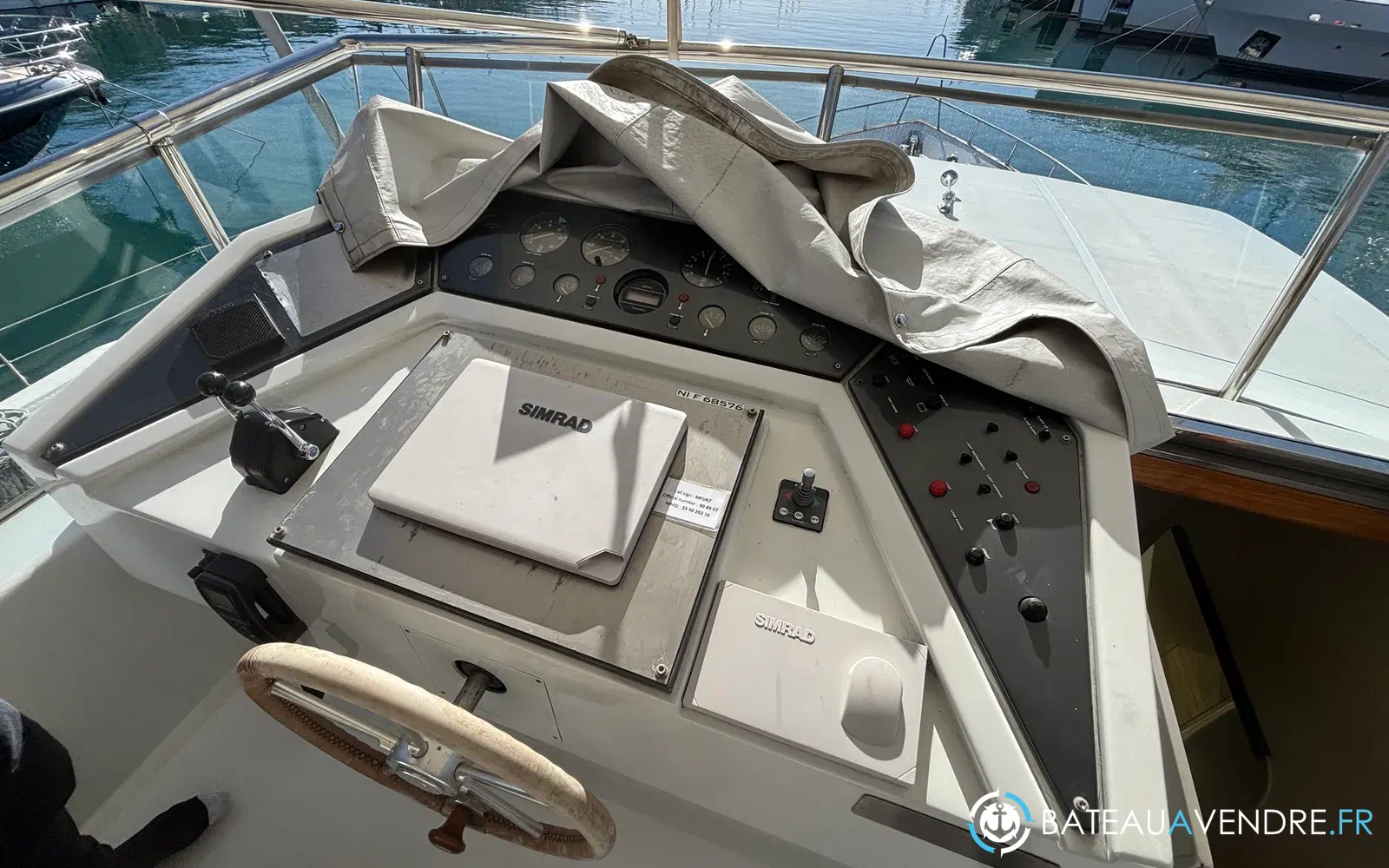 slider 11 Azimut 76