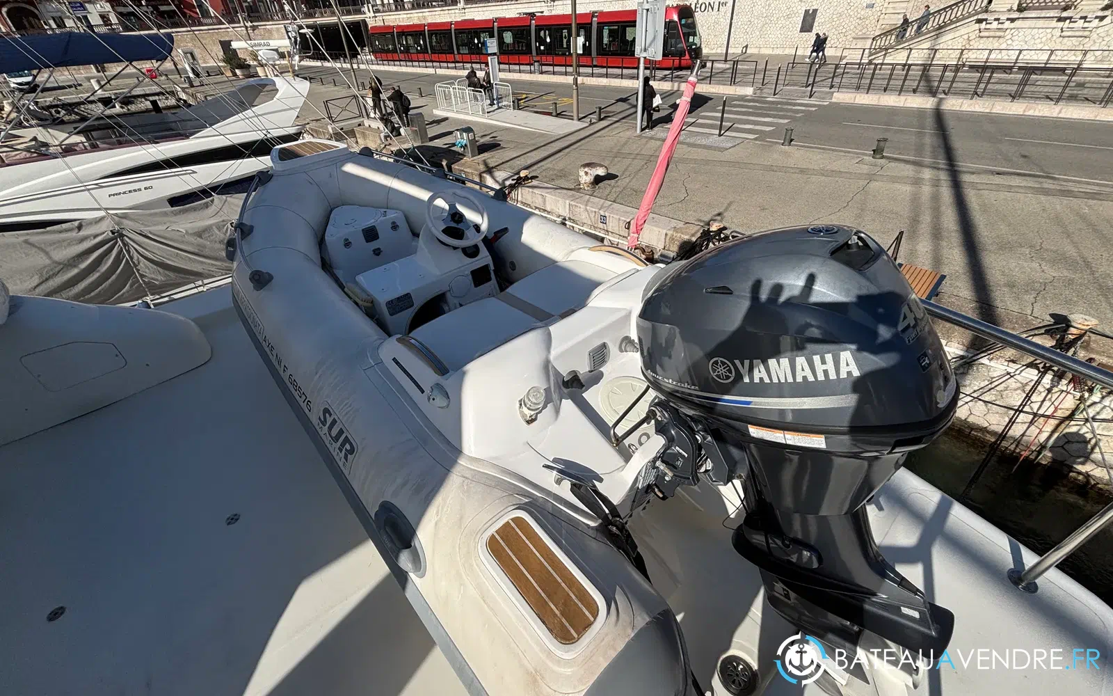 slider 13 Azimut 76
