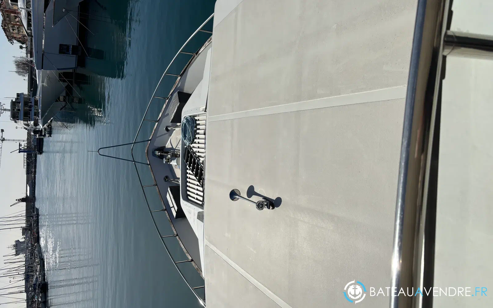 slider 15 Azimut 76