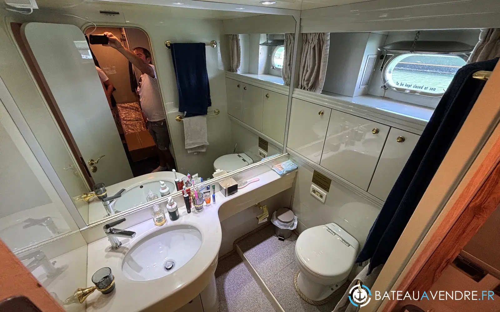 slider 32 Azimut 76
