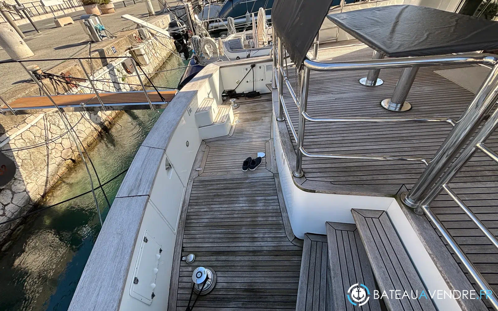slider 4 Azimut 76