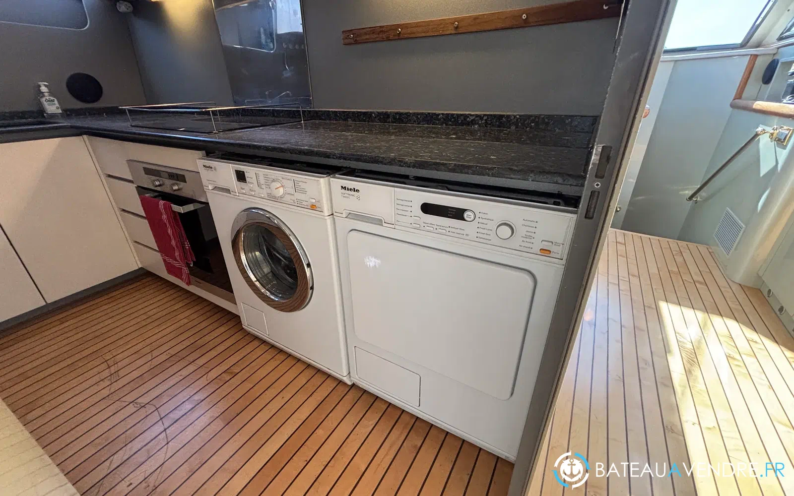 slider 21 Azimut 76