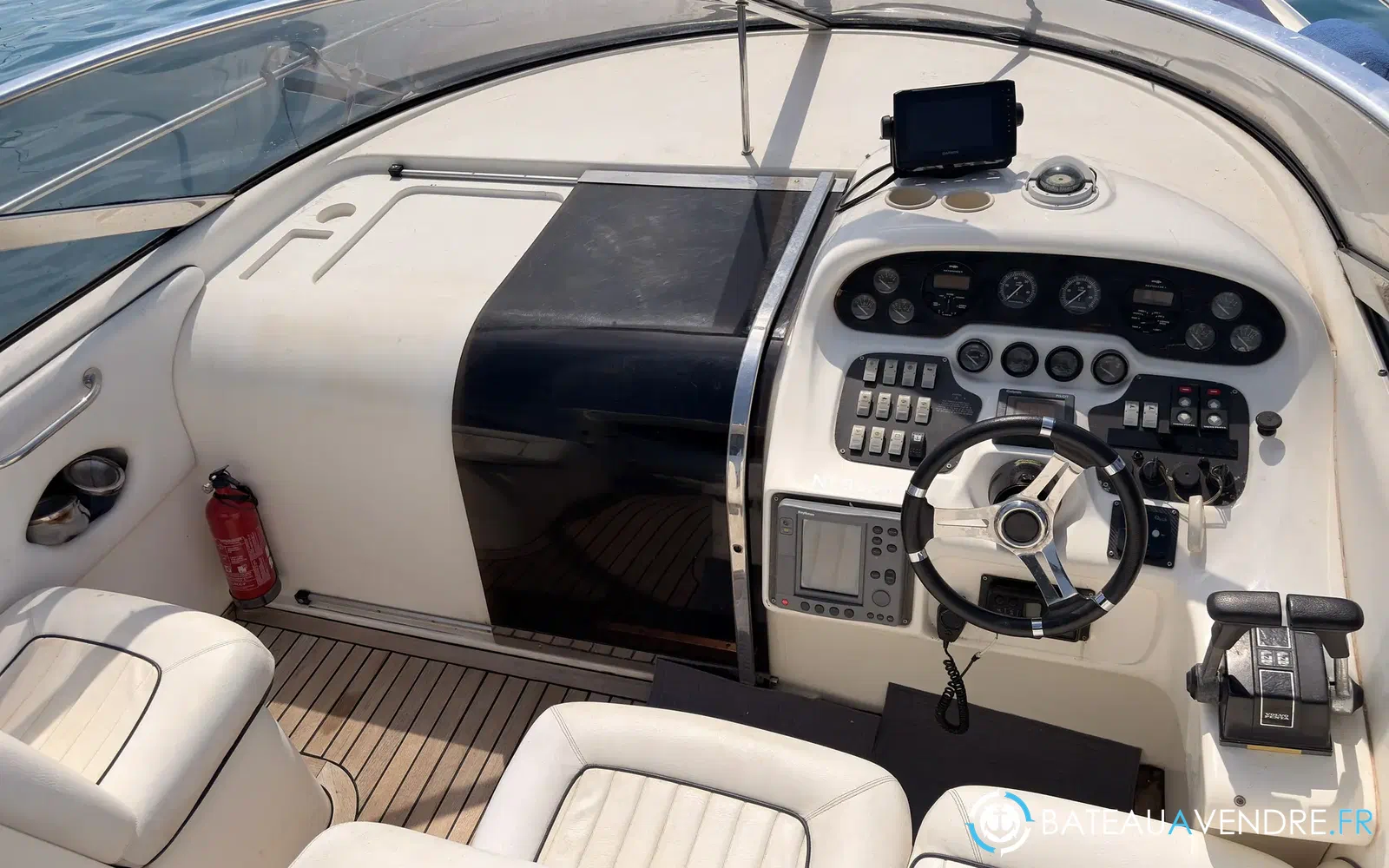 slider 15 Sunseeker Commanche 40