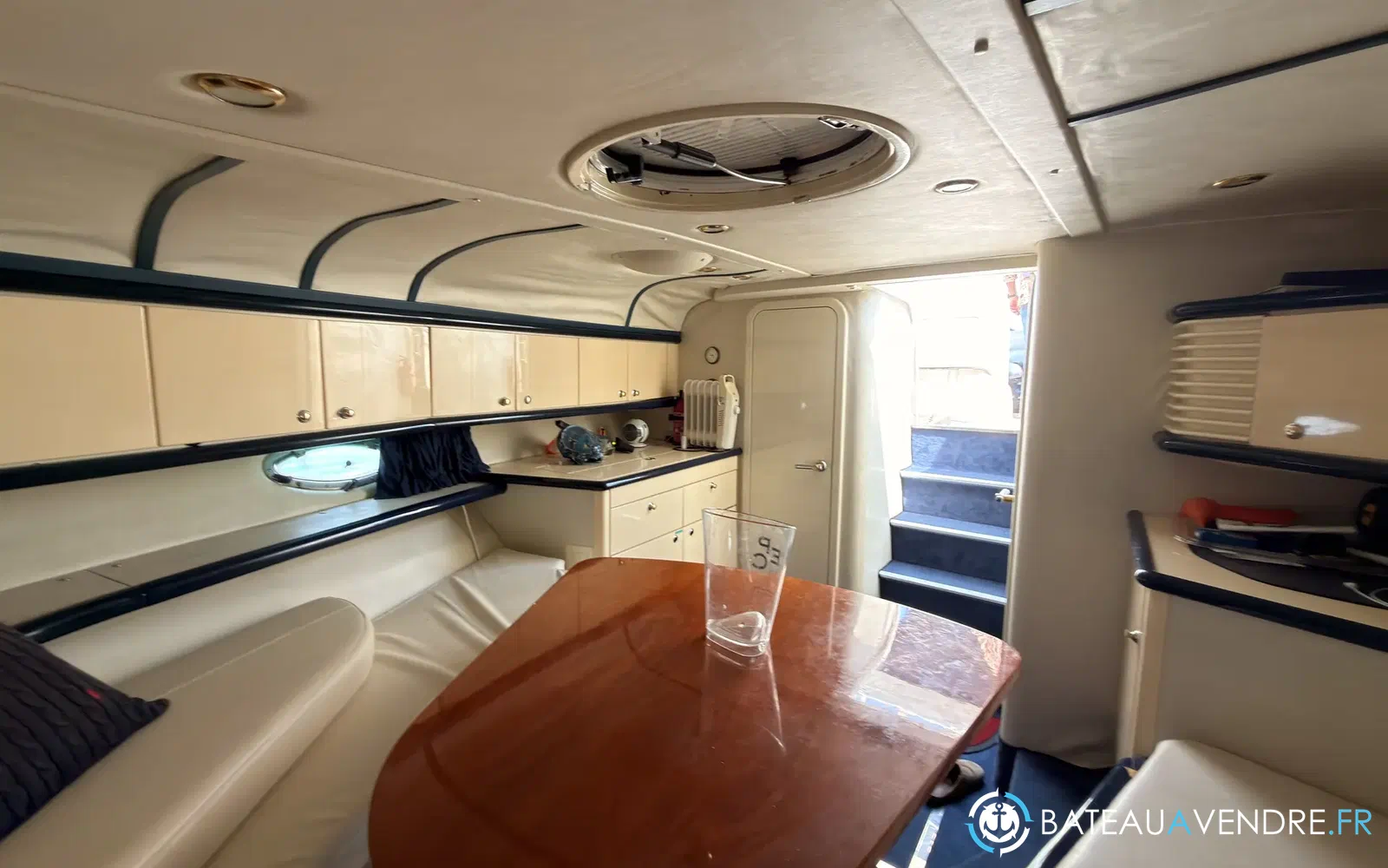 slider 26 Sunseeker Commanche 40