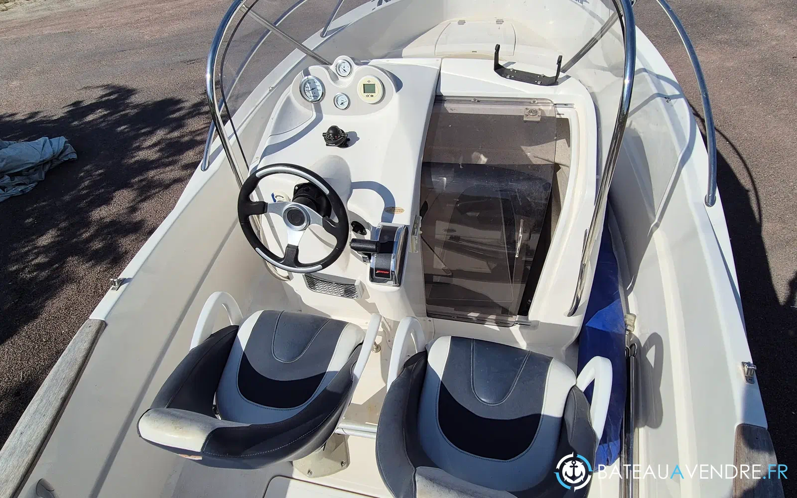 slider 1 Quicksilver 600 Commander