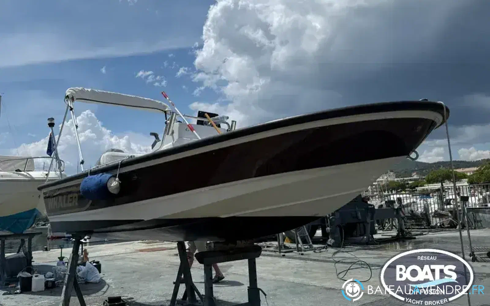 slider 0 Boston Whaler 15 Dauntless