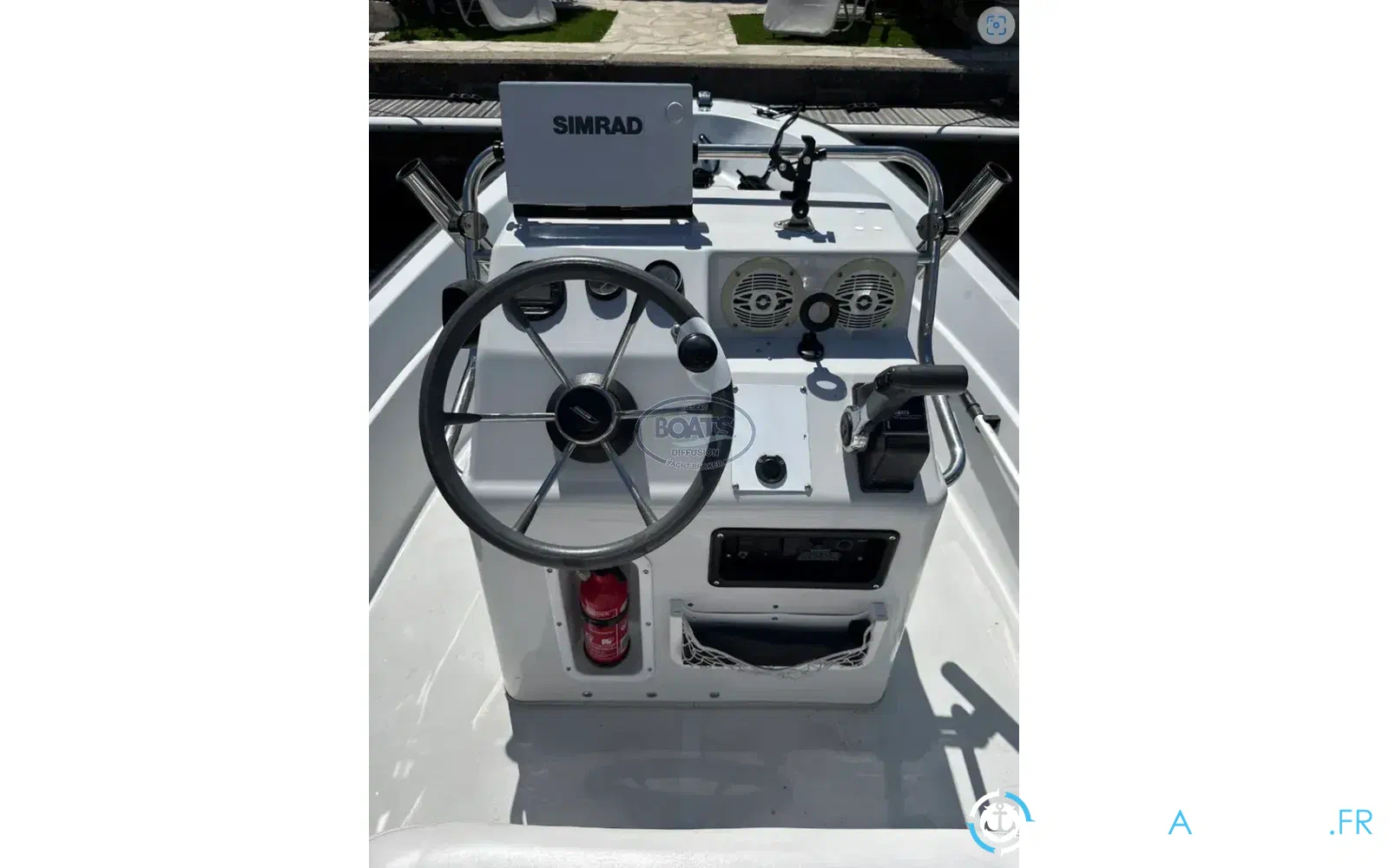 slider 2 Boston Whaler 15 Dauntless