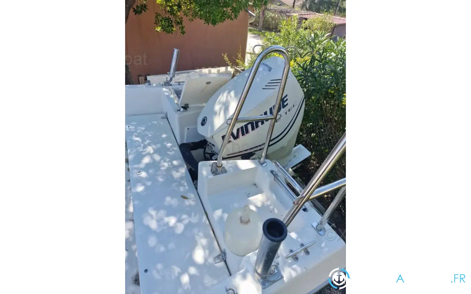 slider 6 Kelt White Shark 175