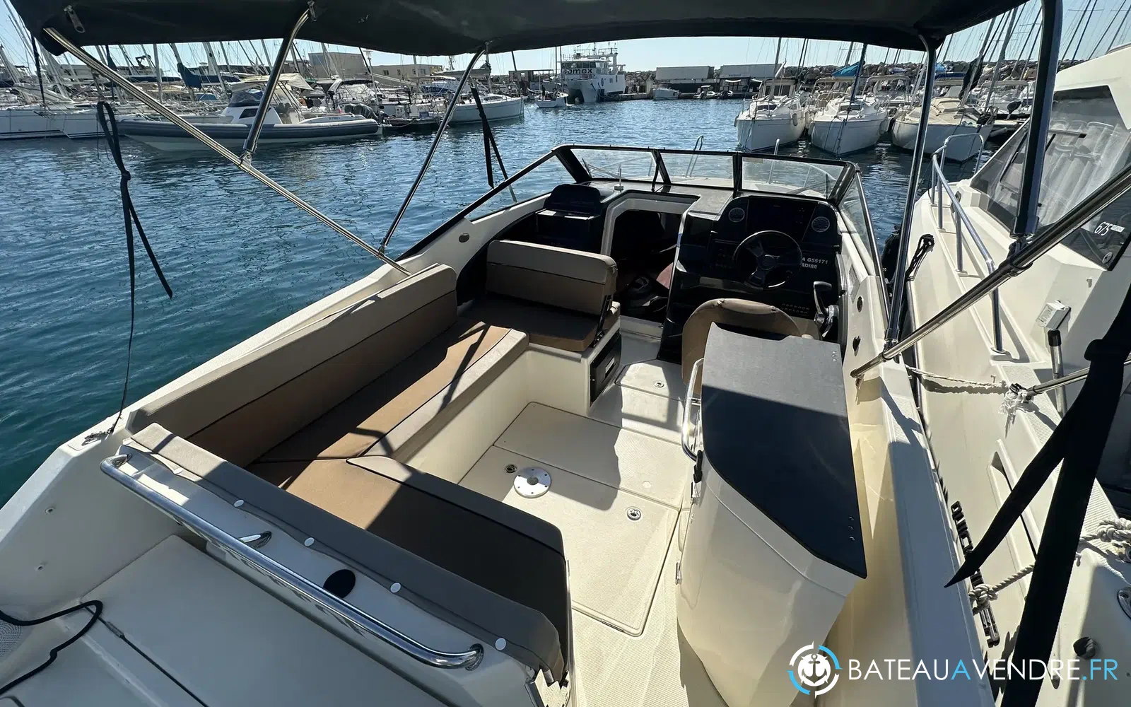 slider 1 Quicksilver Activ 755 Cruiser