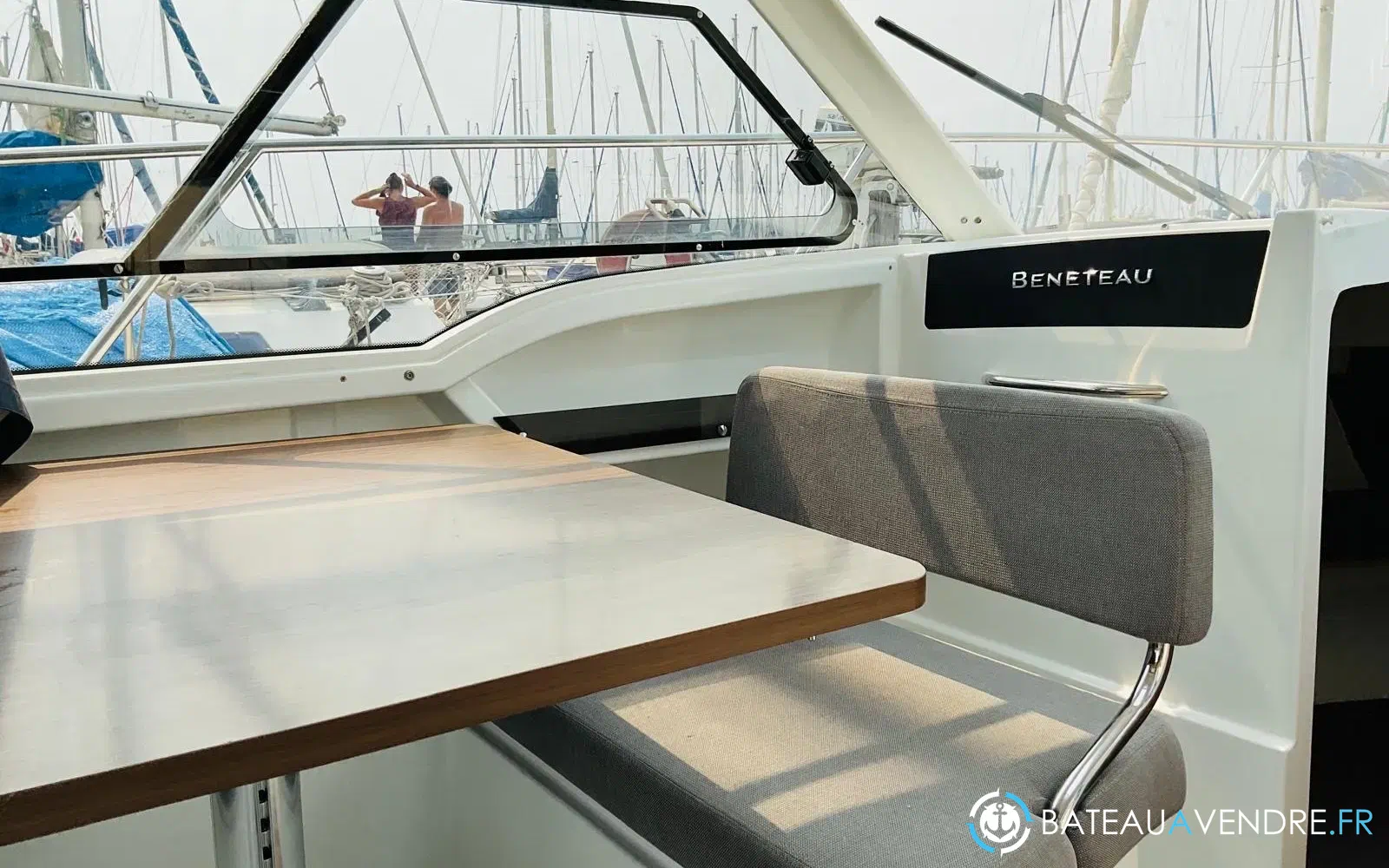 slider 13 Beneteau Antares 8 OB