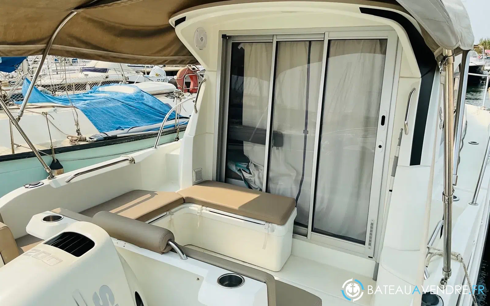 slider 3 Beneteau Antares 8 OB