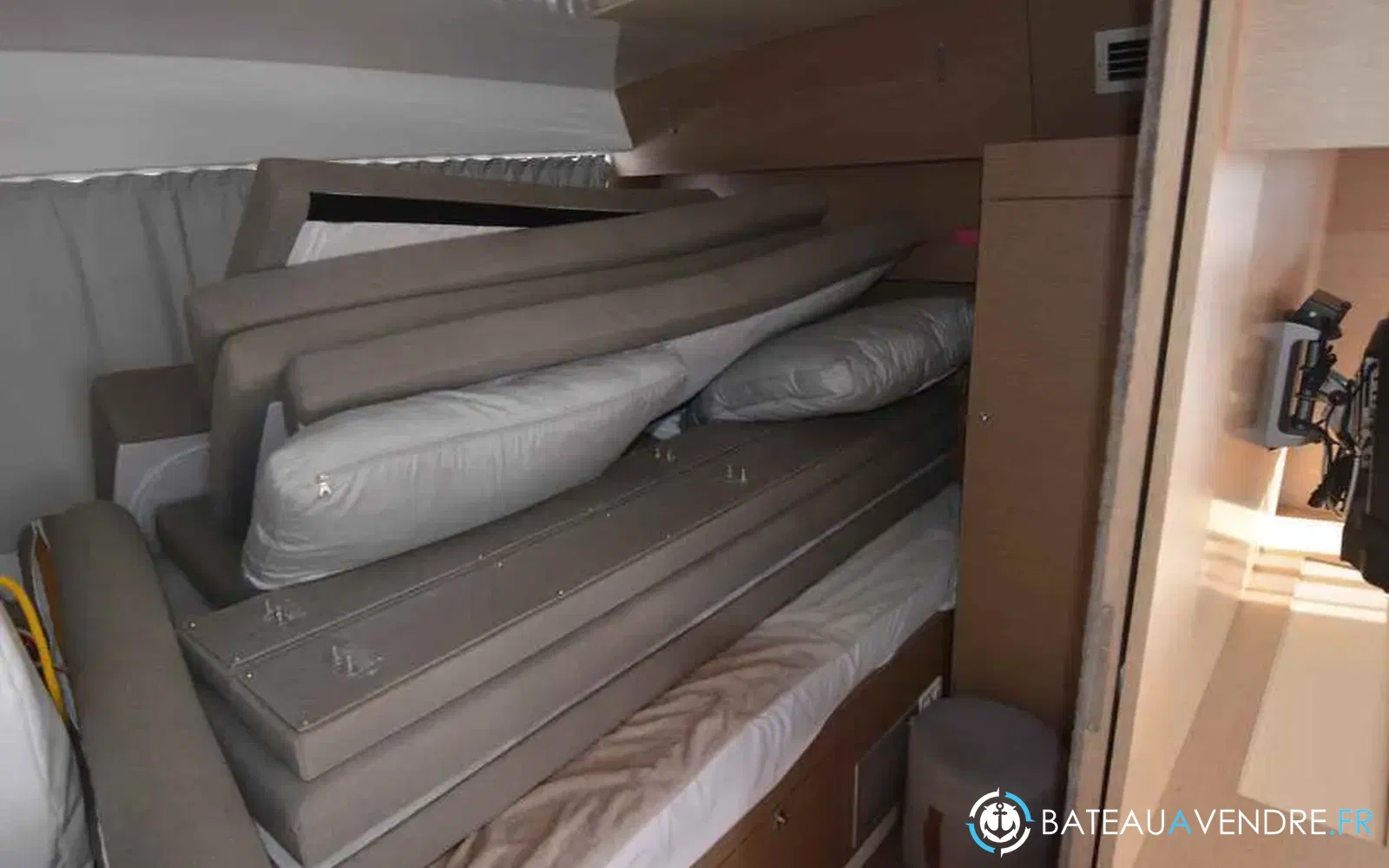 slider 9 Neel Trimarans Neel 47