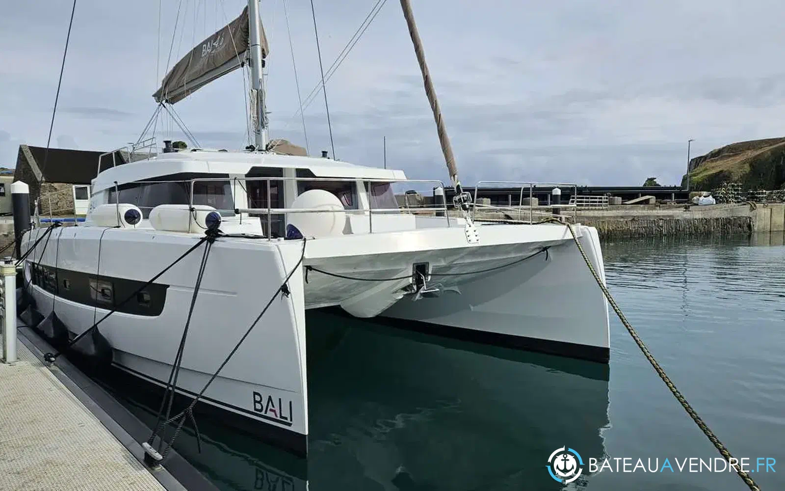 slider 11 Catana Bali 4.6