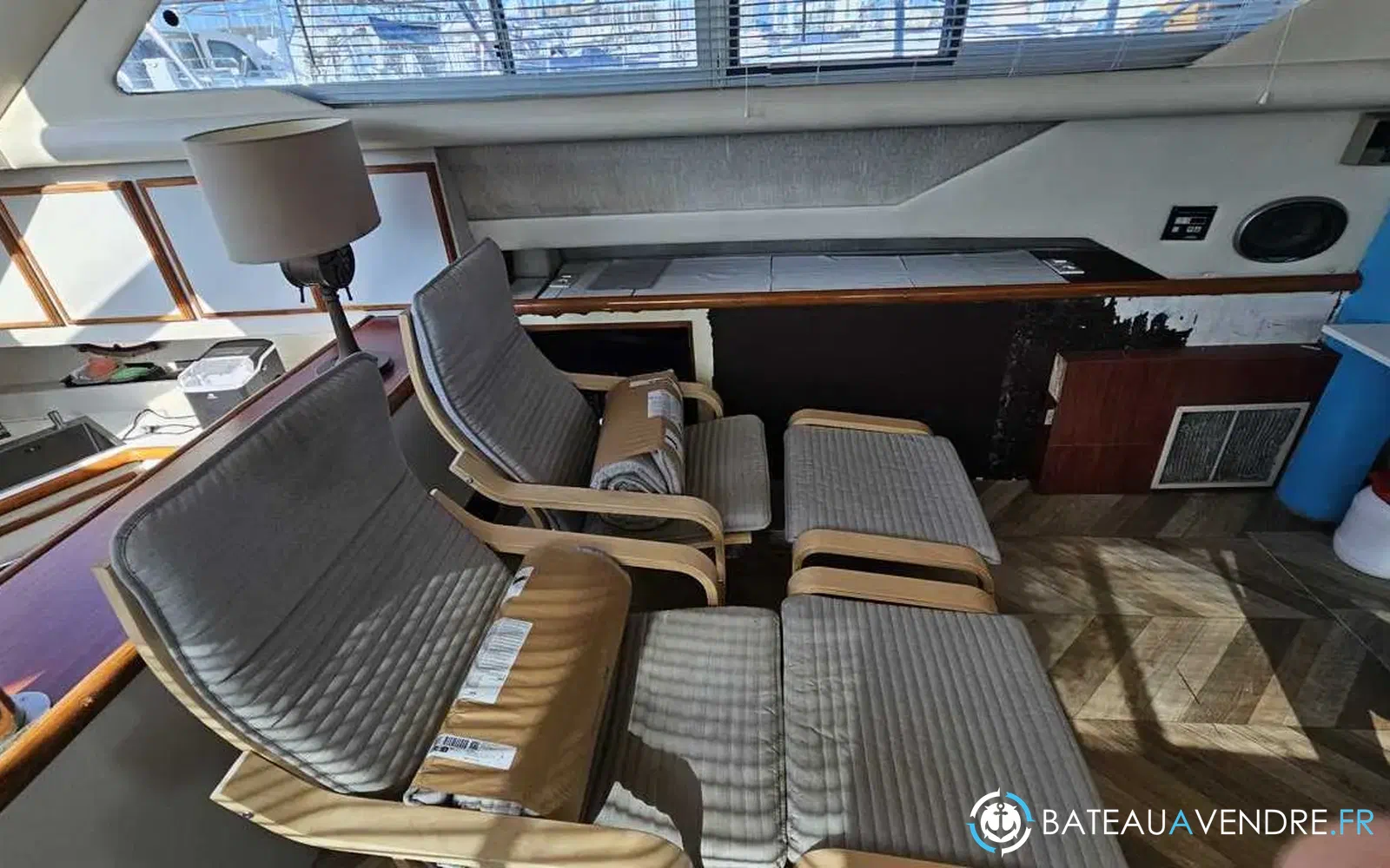slider 9 Cruisers Yachts 3850 AFT