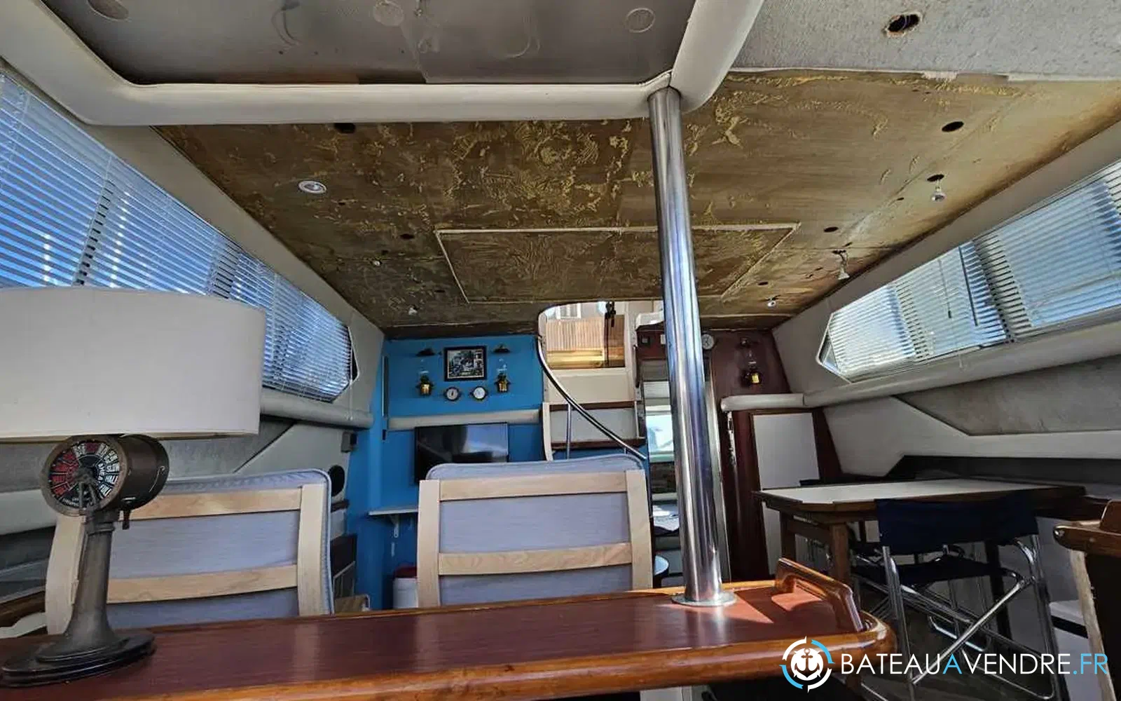 slider 16 Cruisers Yachts 3850 AFT