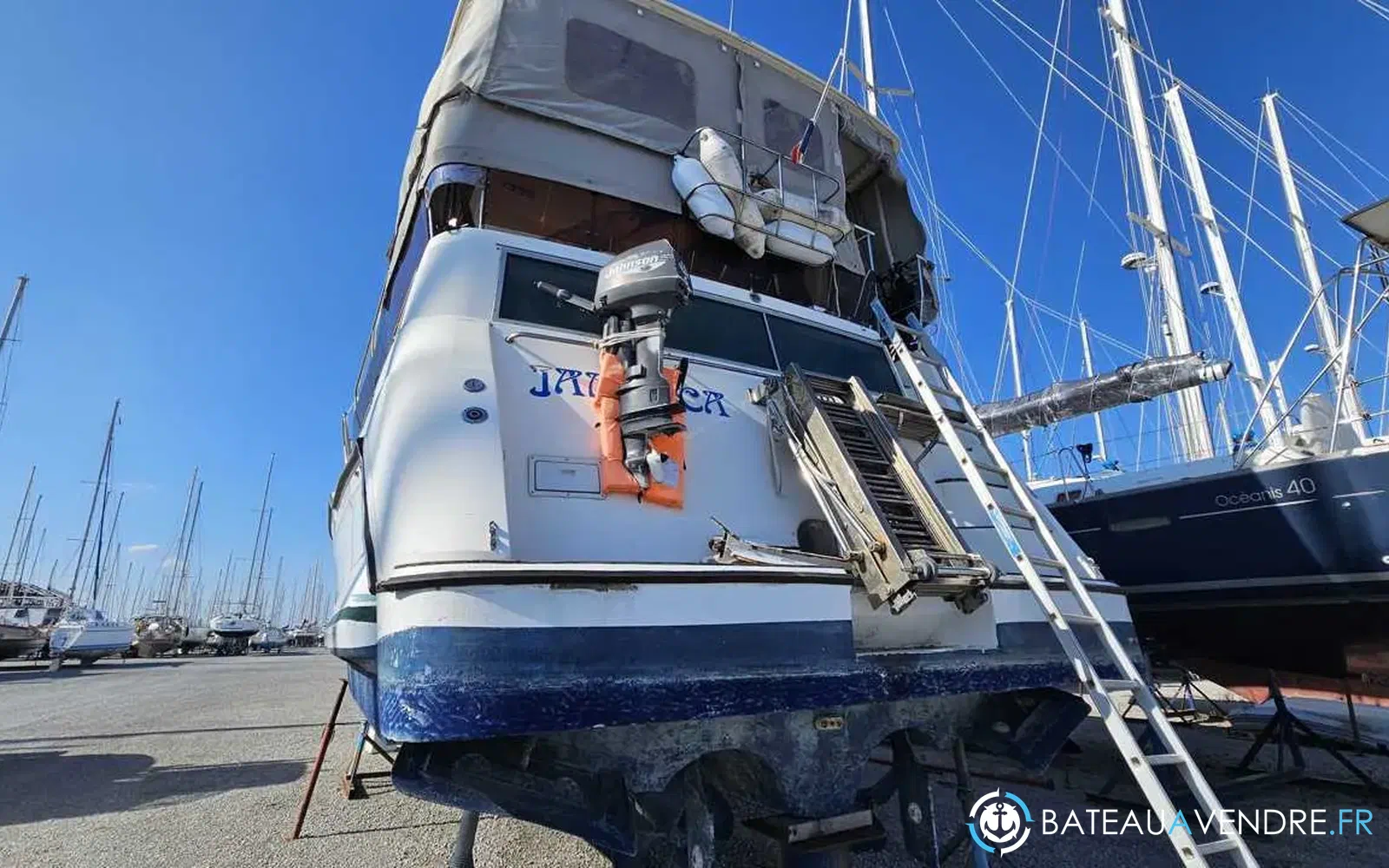 slider 3 Cruisers Yachts 3850 AFT
