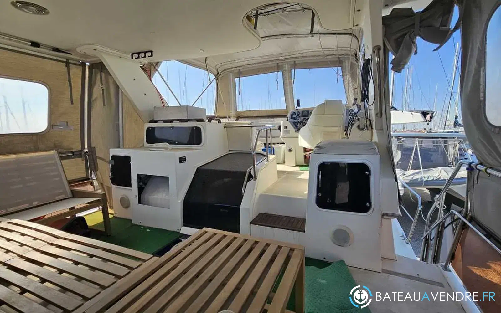 slider 8 Cruisers Yachts 3850 AFT